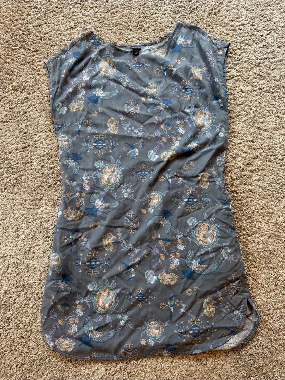 Patagonia lightweight summer Gray Floral Printed Dress size small
